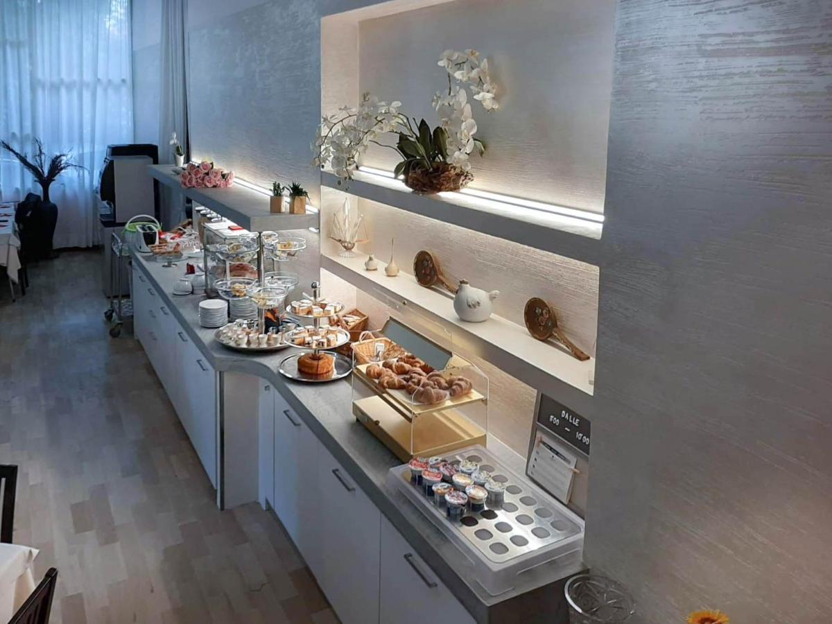 Hotel Zen Lignano Sabbiadoro Dış mekan fotoğraf