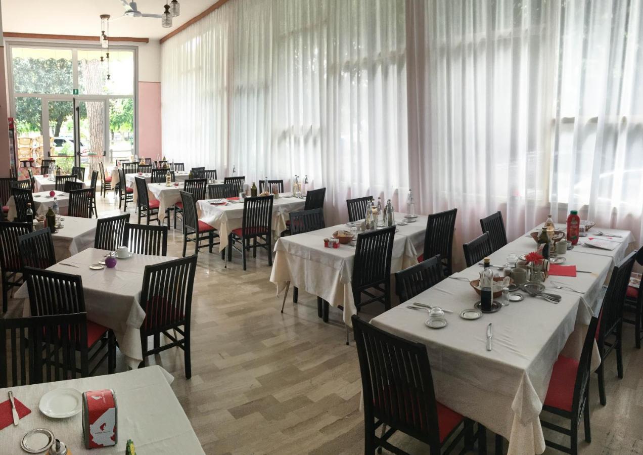 Hotel Zen Lignano Sabbiadoro Dış mekan fotoğraf