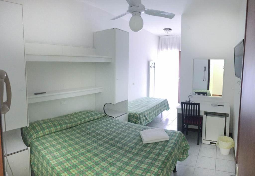 Hotel Zen Lignano Sabbiadoro Dış mekan fotoğraf